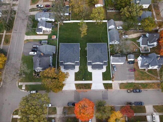 Foto del edificio - 614 6th St NW