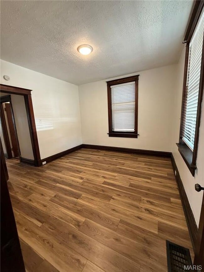 Foto del edificio - 5428 Nottingham Ave