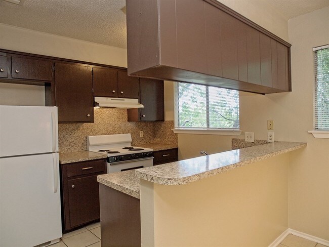 Foto del edificio - 509 Cedar Dr