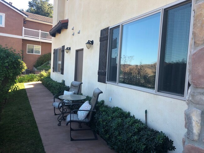 Front entrance - 28441 Lewis Pl