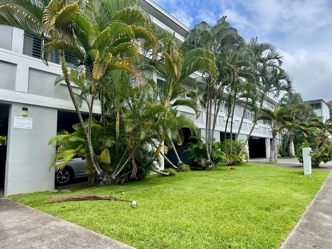 Building Photo - 1512 Halekula Way