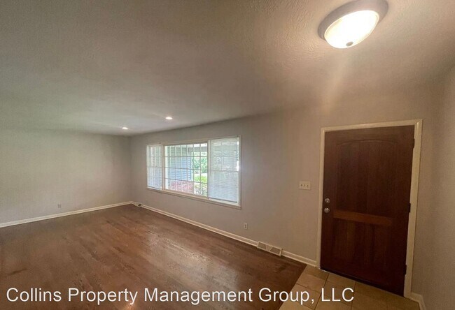 Building Photo - 3 br, 2 bath House - 2452 E Langston St