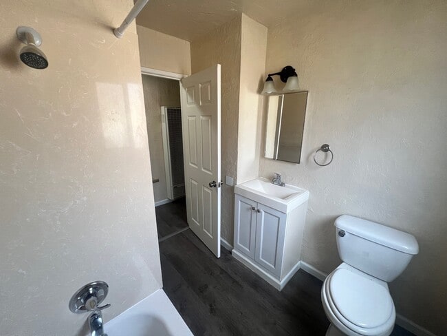 Building Photo - 215 Odessa Ave