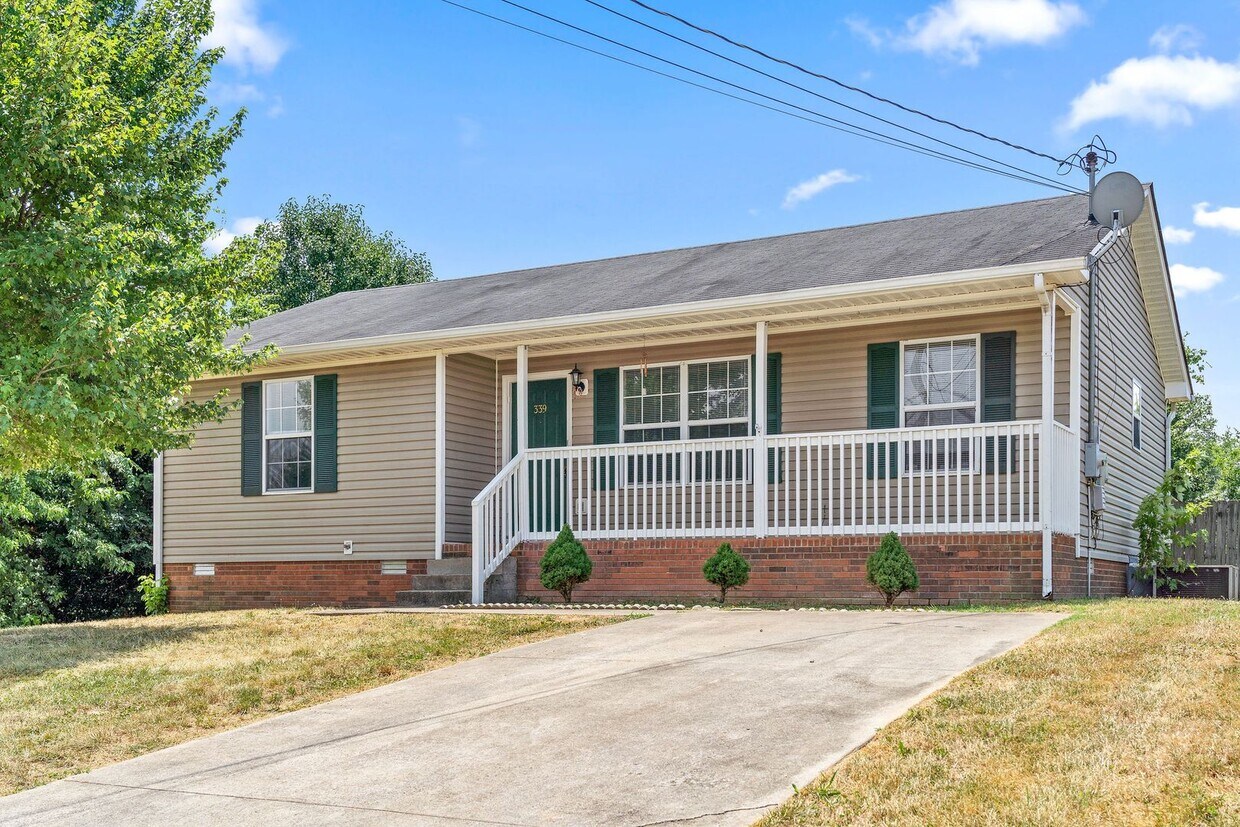 Primary Photo - 339 Pioneer Drive, Oak Grove, KY 42262