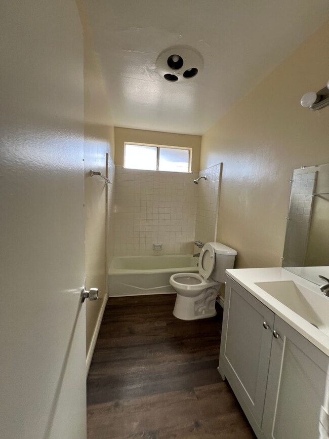 Building Photo - 4053 W 162nd St