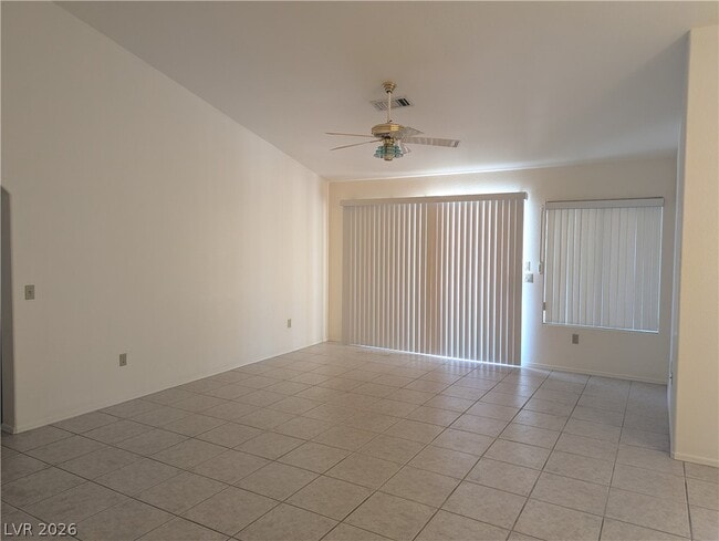 Building Photo - 9433 Quail Ridge Dr