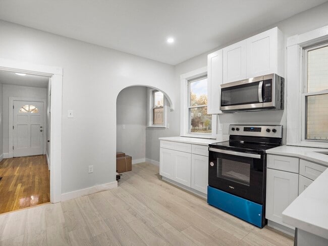 Building Photo - 151 E Mountain Ave