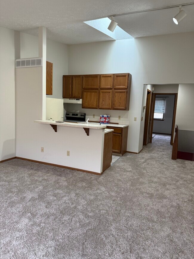 Building Photo - 4019 Lillie Ave