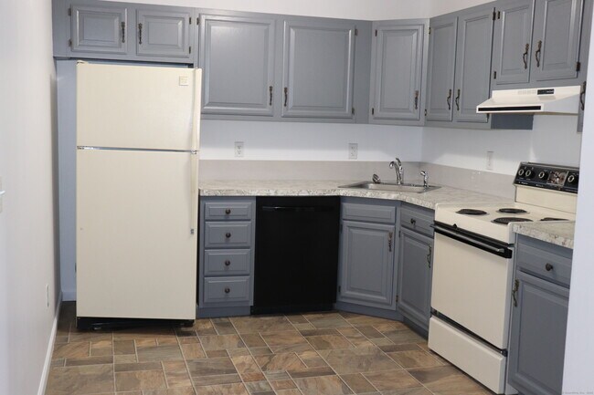 Foto del edificio - 1406 Twin Circle Dr