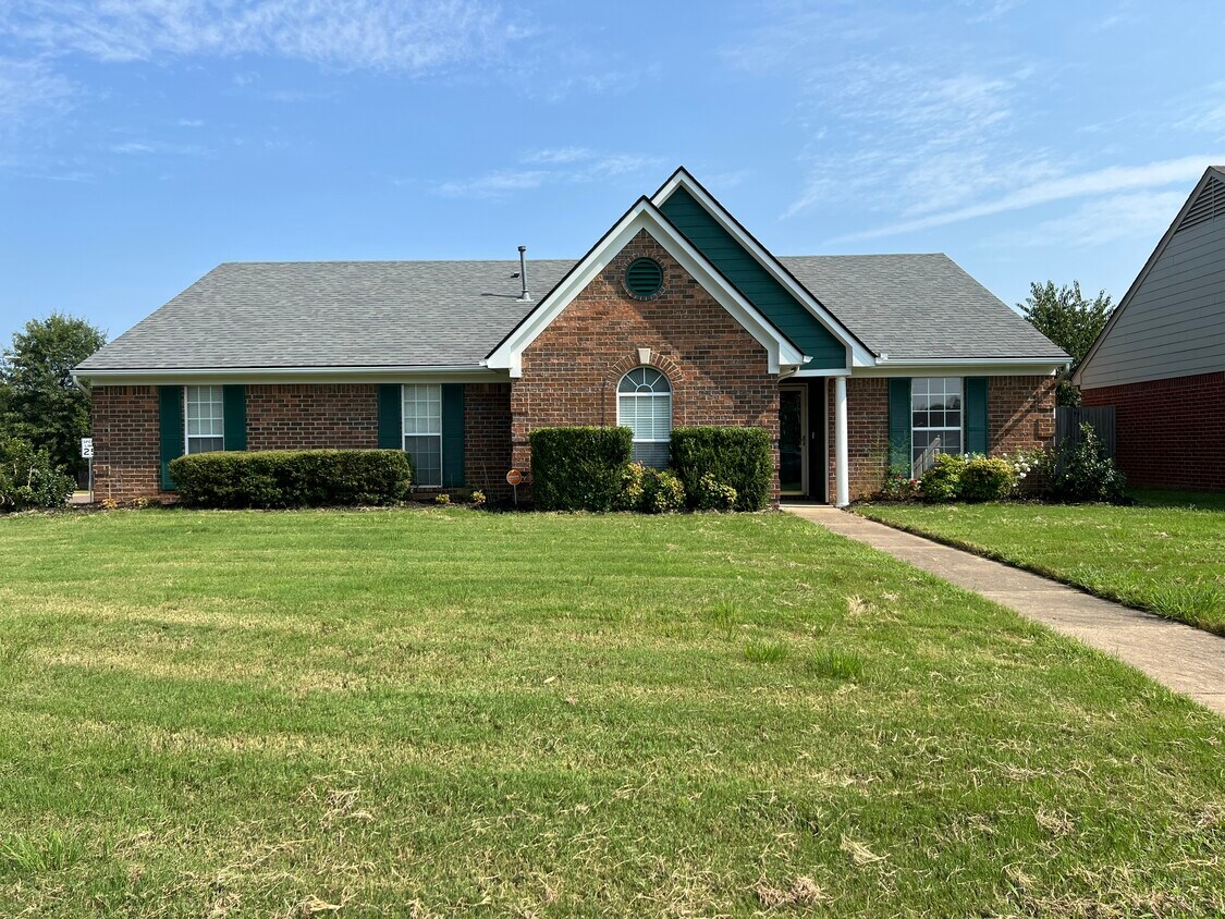 Welcome Home - 1624 Cherry Creek Dr