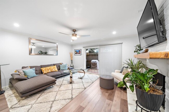 Foto del edificio - 10333 Longmont Dr