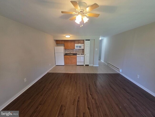 Foto del edificio - 6935 N 15th St