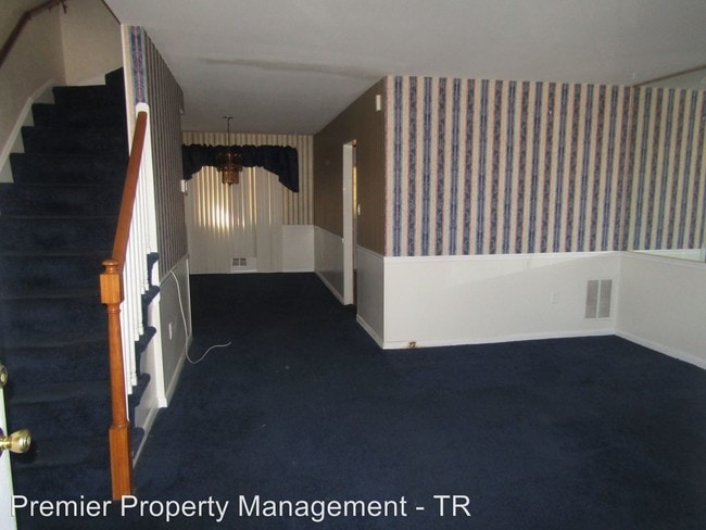Building Photo - 4823 Williston St
