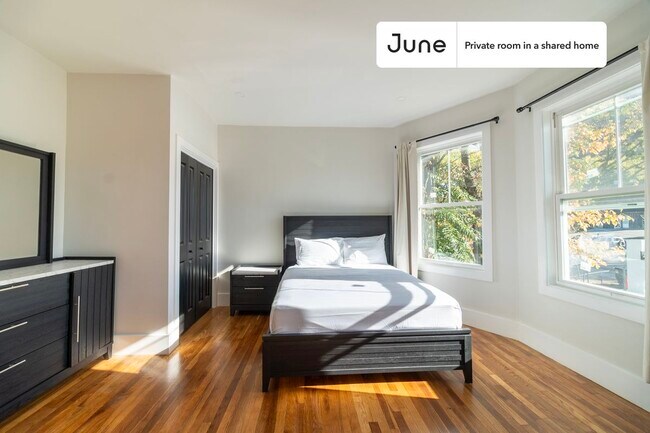 Foto del edificio - Room in Shared 5 bed/2 bath home