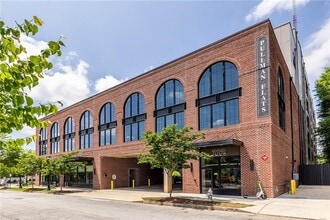 Building Photo - 112 Rogers St NE