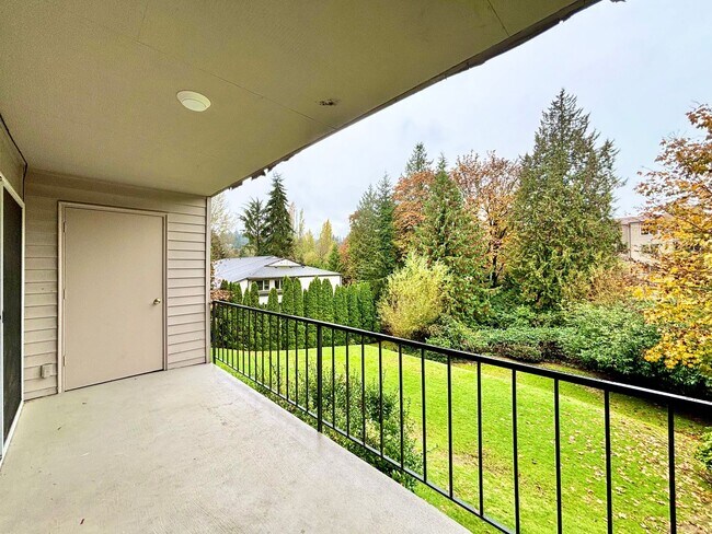 Foto del edificio - 321 Bellevue Way SE