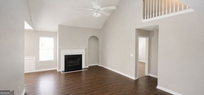Foto del edificio - 346 Summer Hill Cir