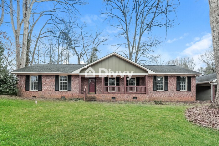 Primary Photo - 211 Indian Creek Dr, Monroe, GA 30655