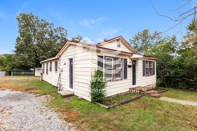 Building Photo - 3724 Willow St