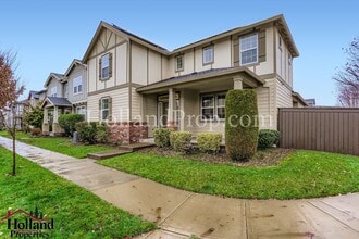 Building Photo - 5297 SE Stargrass St