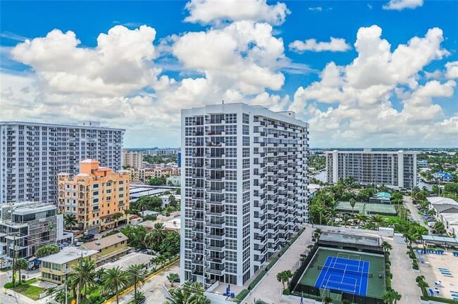 Building Photo - 525 N Ocean Blvd