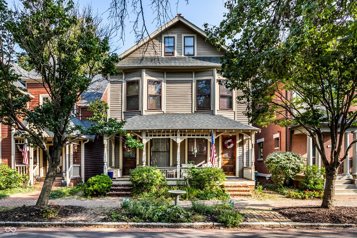 Primary Photo - 624 E Vermont St