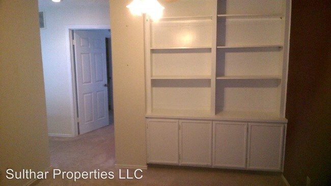 Foto del edificio - 201 Oakbrook Dr