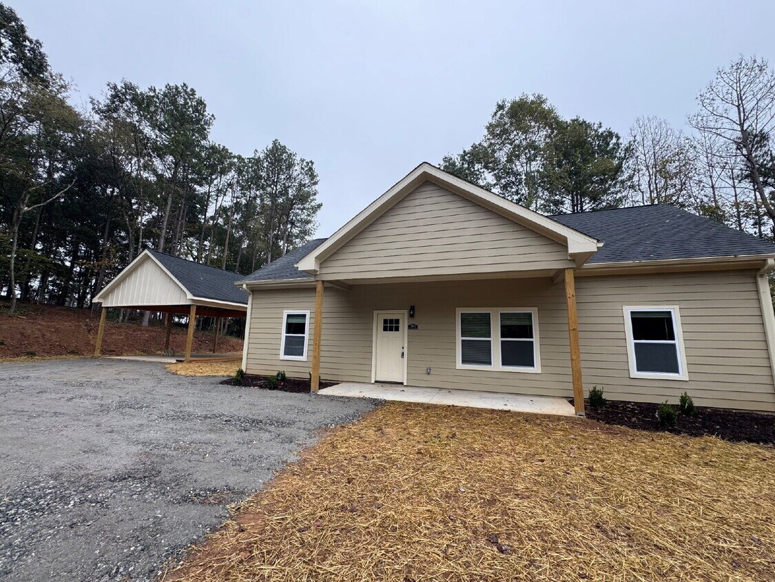 Foto principal - Brand New Rental in North Hall!