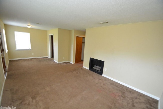 Building Photo - 1812 Sanford Dr