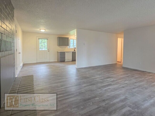 Foto del edificio - 1760 NE 24th Ave