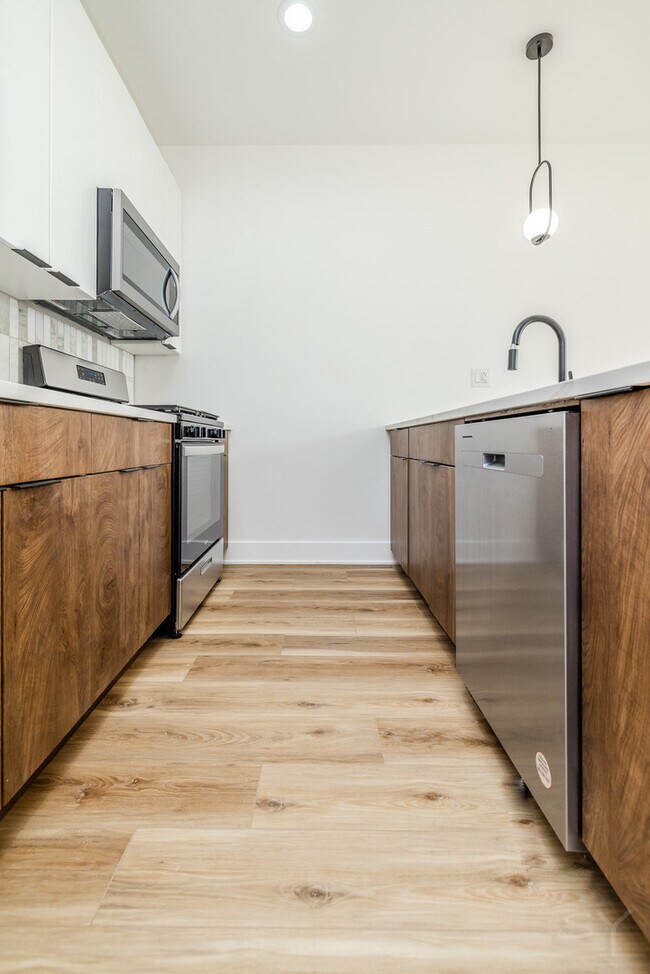 6324 S Evans Ave Unit 1, Chicago, IL 60637 Condo for Rent in Chicago