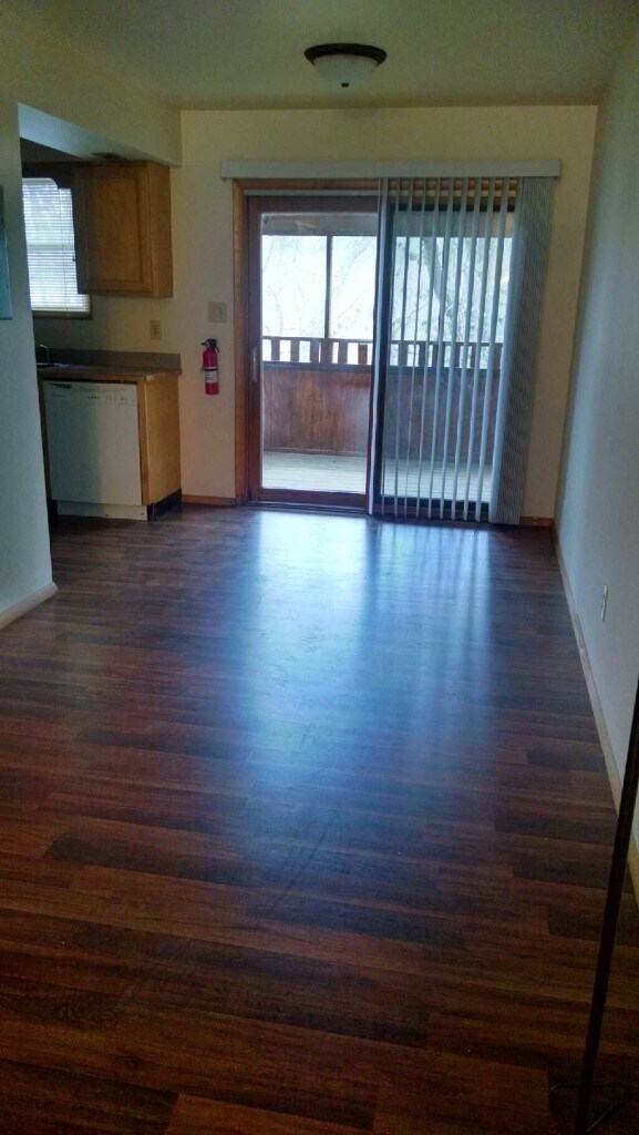 Foto del edificio - 2 Bedroom, 1.5 bath Townhouse: Cedar Grove...