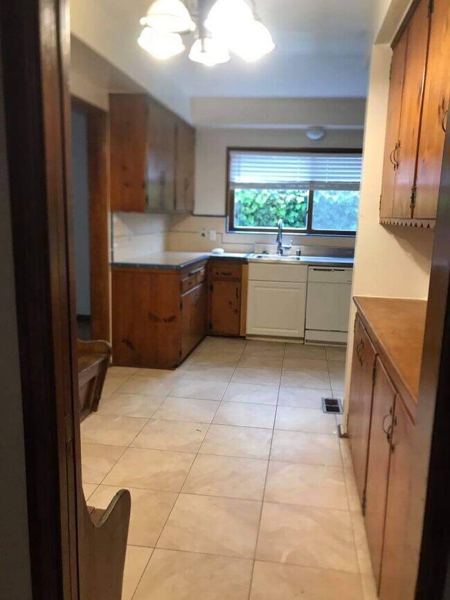 5121 Coldwater Canyon Ave, Sherman Oaks, CA 91423 House for Rent in