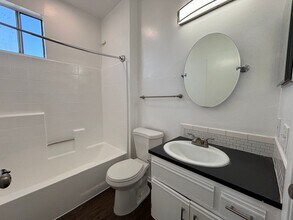 Interior Photo - 845 S. Kingsley