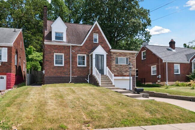 Building Photo - 4125 Tuxey Ave