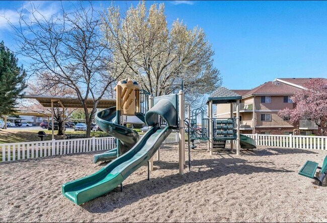 Foto del edificio - 1202 W 1420 N