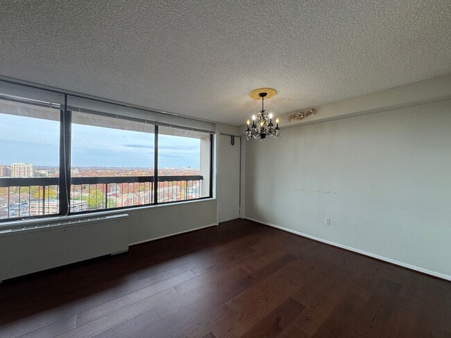 Foto del edificio - Bright and Spacious 1 Bed 1 Bath Condo Wit...
