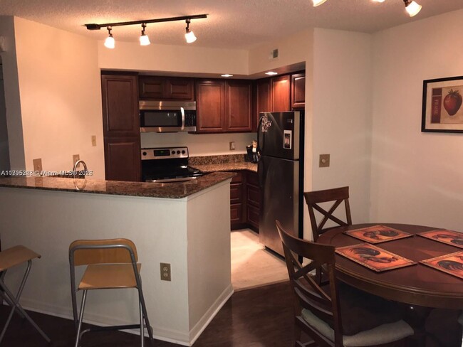 Foto del edificio - 12430 Vista Isles Dr