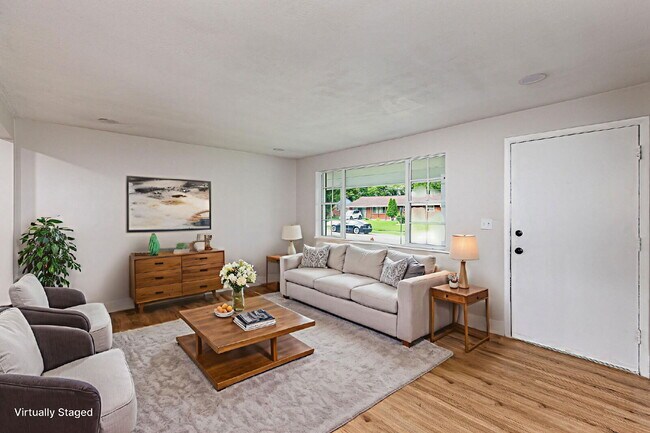 Foto del edificio - 722 Castro Ln