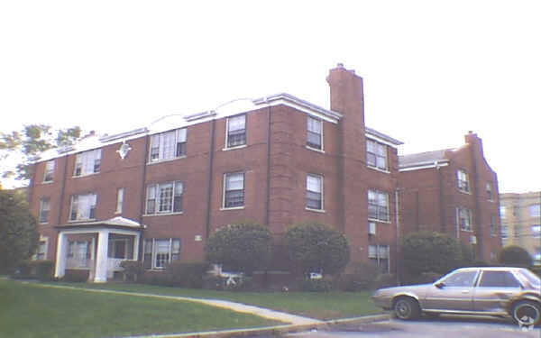 Primary Photo - 129-131 Elmwood Ave