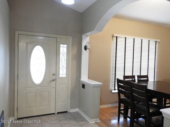 Foto del edificio - 479-471 Gancedo St SW
