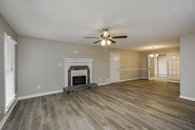 Building Photo - 9245 Tara Dr SW