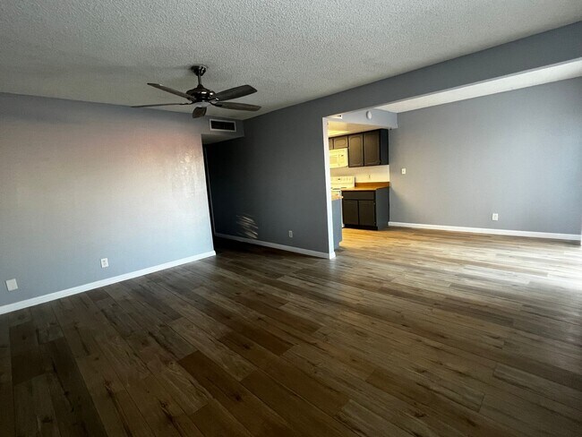 Building Photo - Cozy Condo