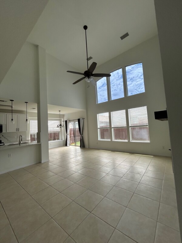 Foto del edificio - 412 Cypress Hill Dr
