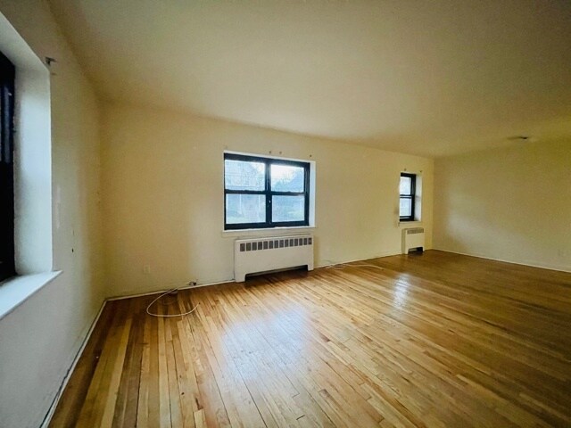 Building Photo - 111 Montross Ave