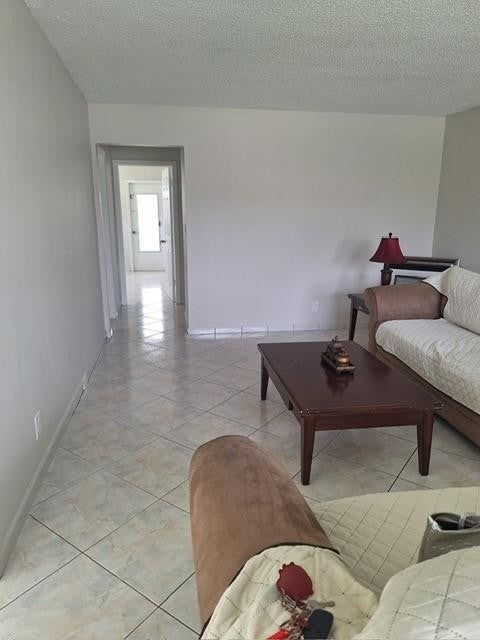 Foto del edificio - 2020 NE 51st Ct