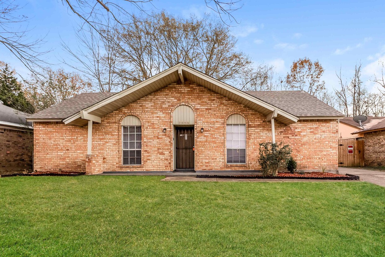 Foto principal - 2999 Morningview Dr