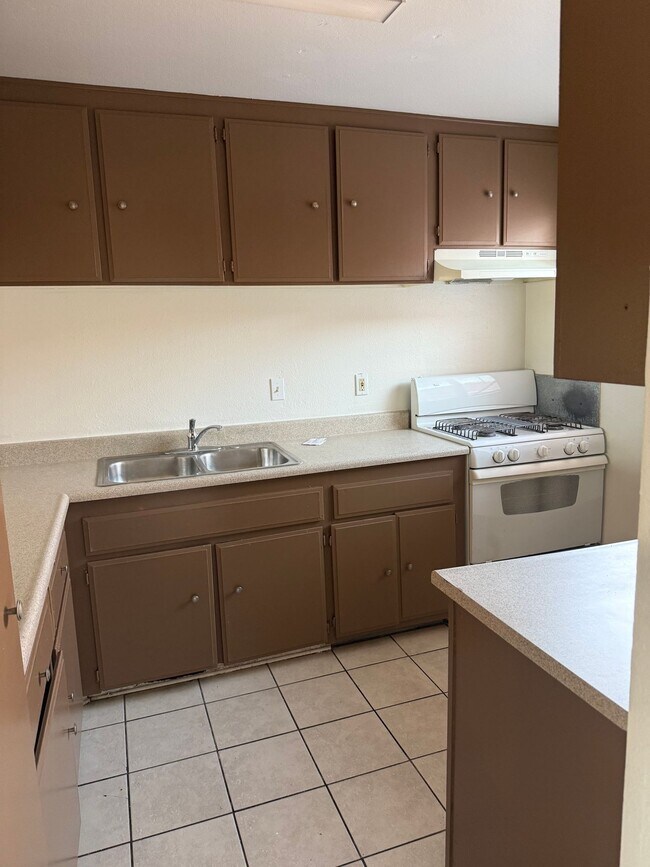Foto del edificio - Stunning 2 Bed Condo in Highland | 1 Bath ...