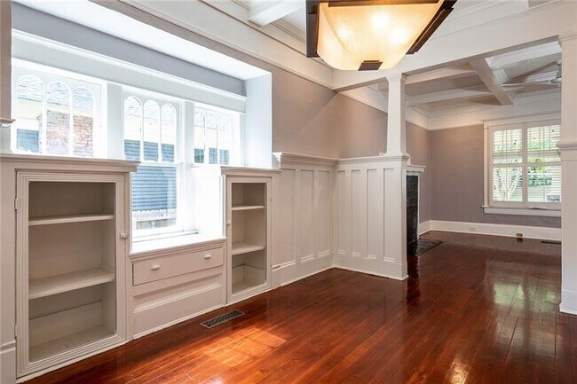 Foto del edificio - 706 Elbert St SW