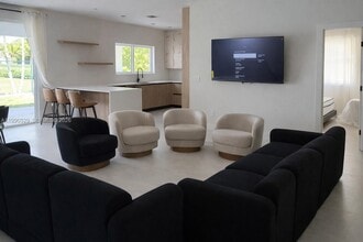 Building Photo - 5204 SW 159th Ct